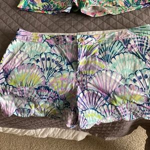 Lilly Pulitzer Buttercup Shorts size 16